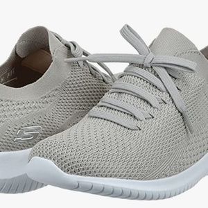 NWT Skechers Women's Ultra Flex Statements Sneaker 8W Taupe